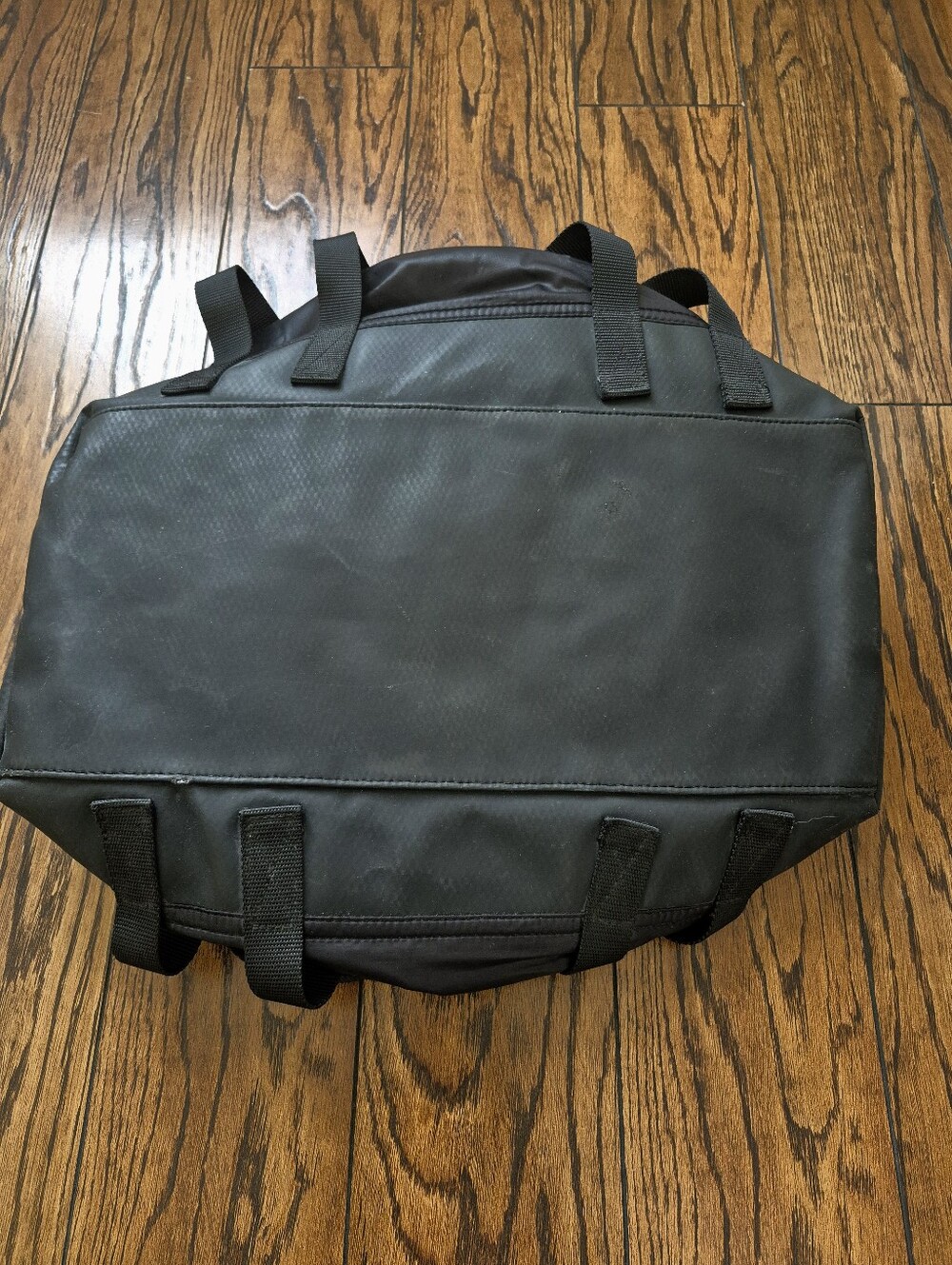 Guess Bag - Large, Black, Great for Travel - Picture 5 of 6